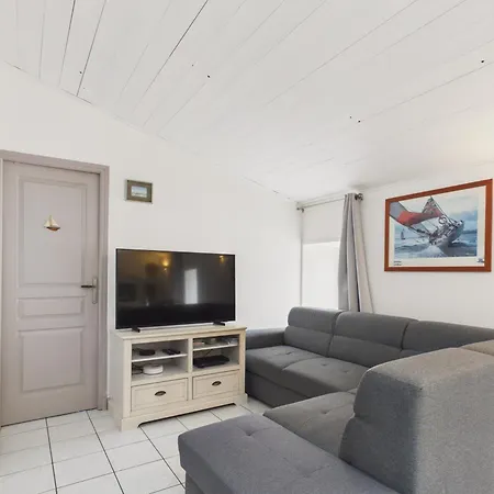 Maison Pour 5 à 200 M Du Port De * La Flotte
