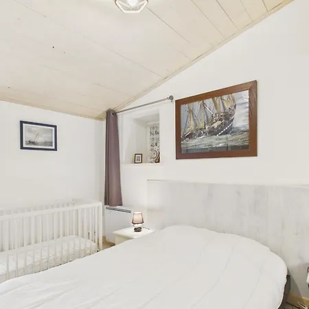 Maison Pour 5 à 200 M Du Port De